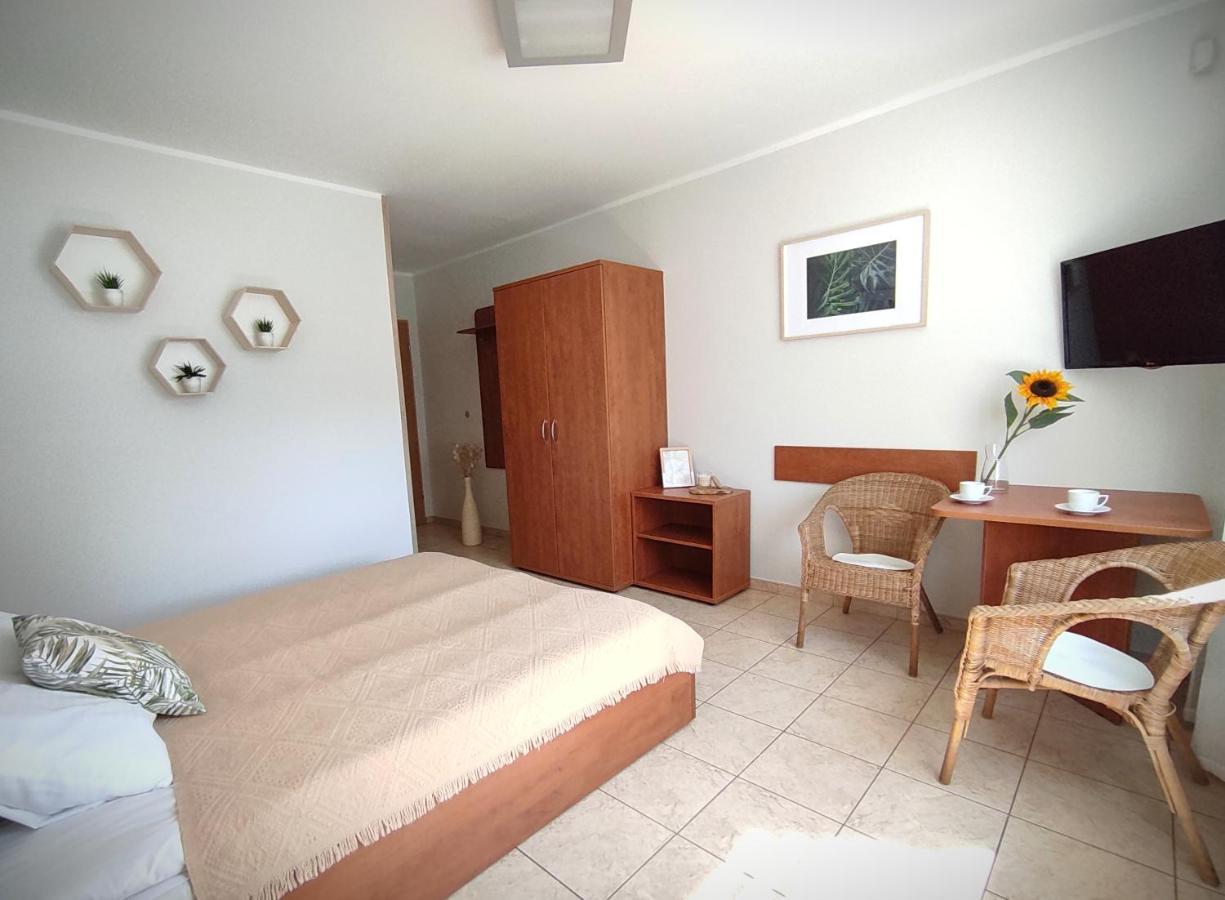 Lago Apartamenty I Pokoje Leba Exterior foto