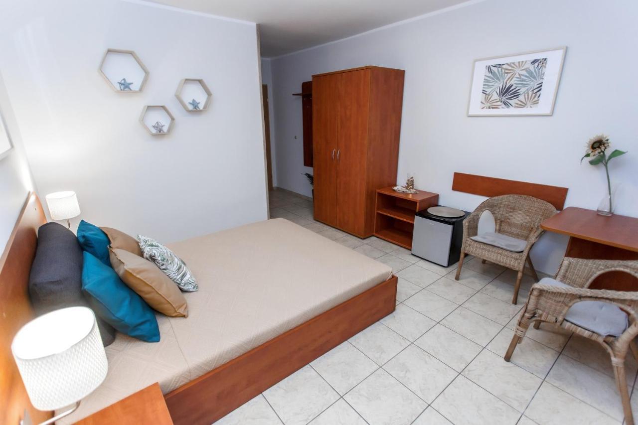 Lago Apartamenty I Pokoje Leba Exterior foto